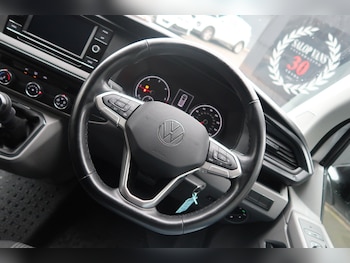 Used Volkswagen Transporter 2022 for sale - 77774838: Photo