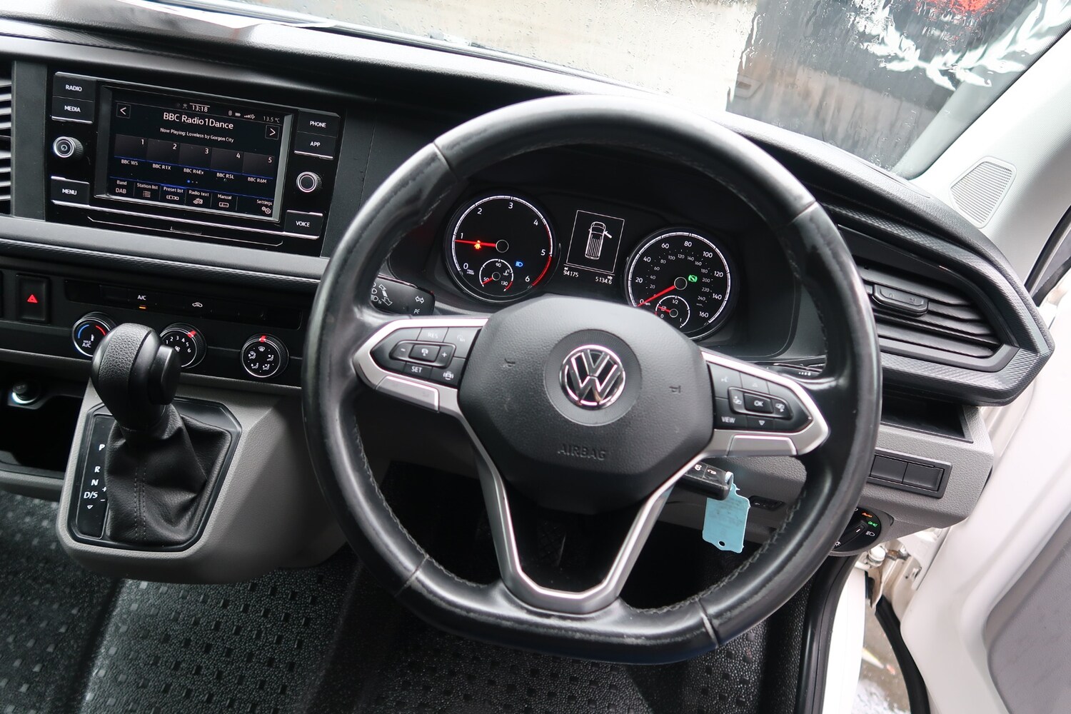 Used Volkswagen Transporter 2020 for sale - 76556677: Photo 4