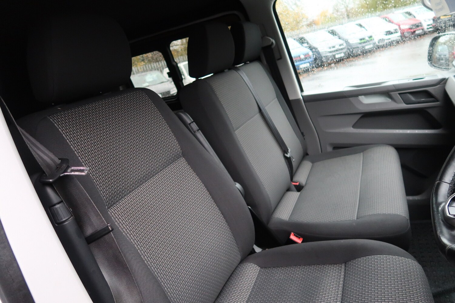 Used Volkswagen Transporter 2020 for sale - 76556677: Photo 5