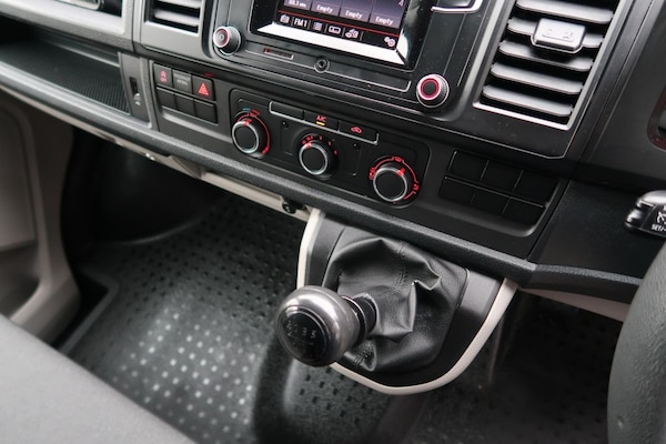 Used Volkswagen Transporter 2017 for sale - 73302926: Photo 4
