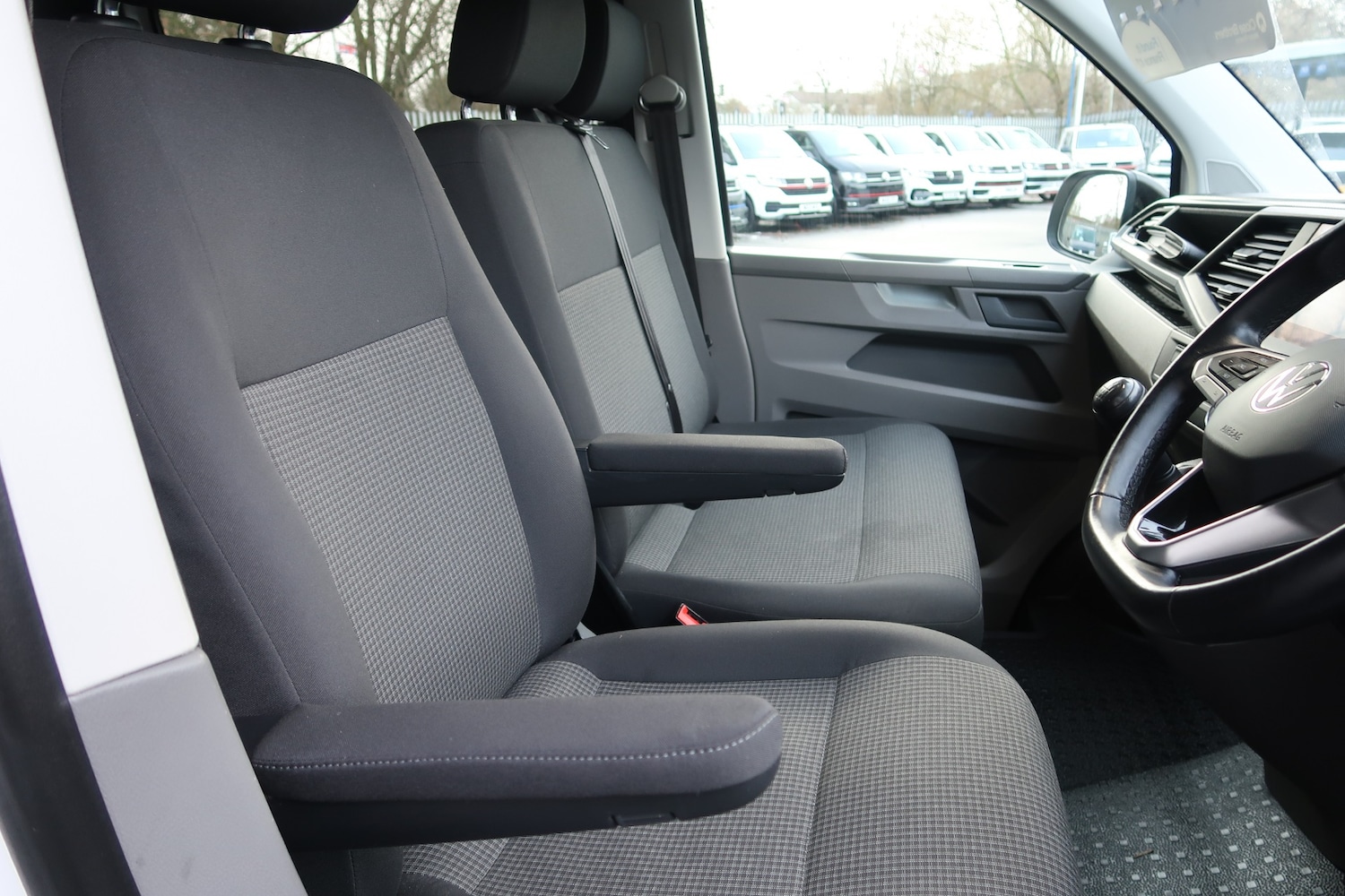 Used Volkswagen Transporter 2021 for sale - 77381027: Photo 4