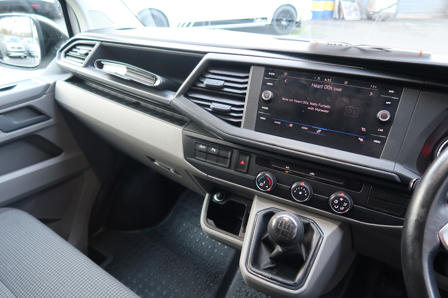 Used Volkswagen Transporter 2021 for sale - 77381027: Photo 6