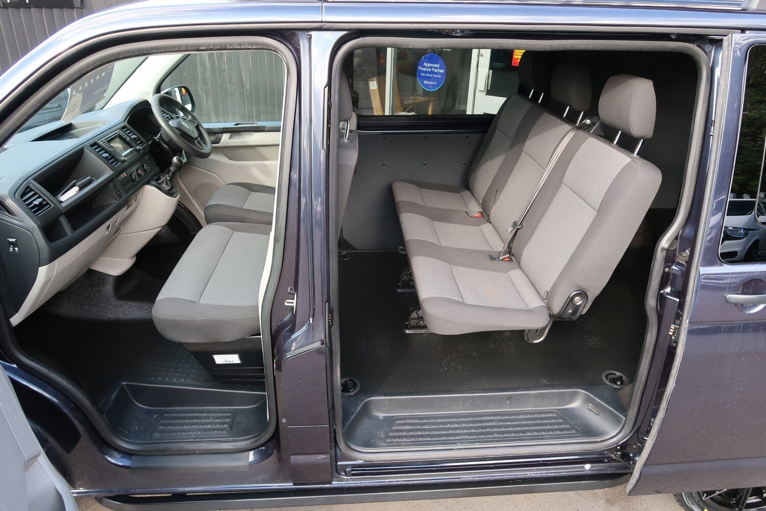 Used Volkswagen Transporter 2019 for sale - 75969152: Photo 6