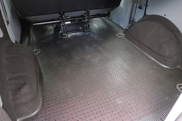 Used Volkswagen Transporter 2018 for sale - 74602490: Photo 7