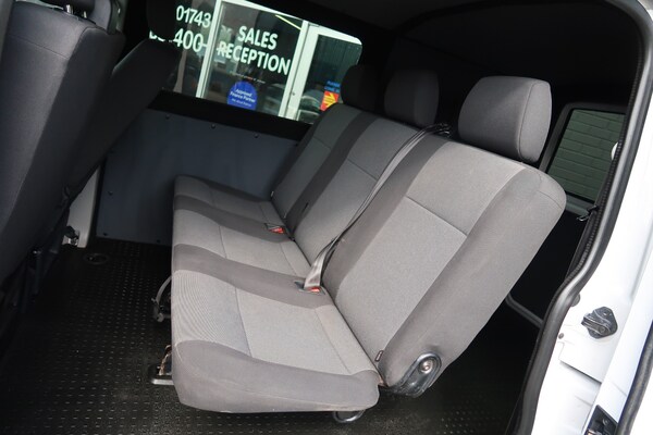 Used Volkswagen Transporter 2018 for sale - 74602490: Photo 9