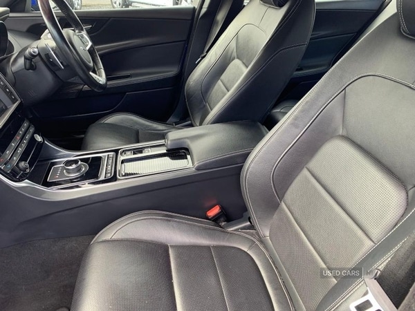Used Jaguar XE 2018 for sale - 76013909: Photo 9
