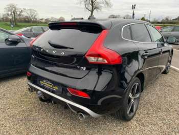 Used Volvo V40 2019 for sale - 71410392: Photo