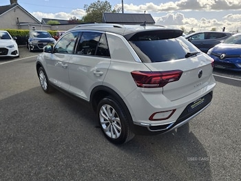 Used Volkswagen T-Roc 2023 for sale - 78602487: Photo