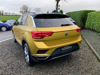 Used Volkswagen T-Roc 2020 for sale - 79085532: Photo