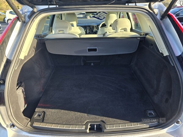 Used Volvo XC60 2017 for sale - 73601966: Photo 9
