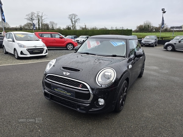 Used MINI Hatch 2018 for sale - 73440704: Photo 1