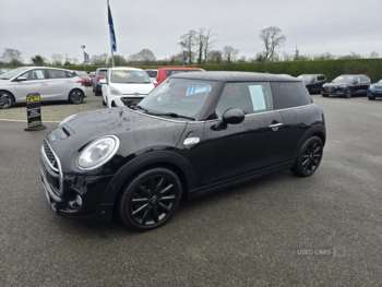 Used MINI Hatch 2018 for sale - 73440704: Photo