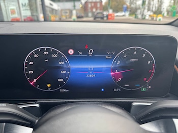 Used Mercedes-Benz GLB 2024 for sale - 76678352: Photo