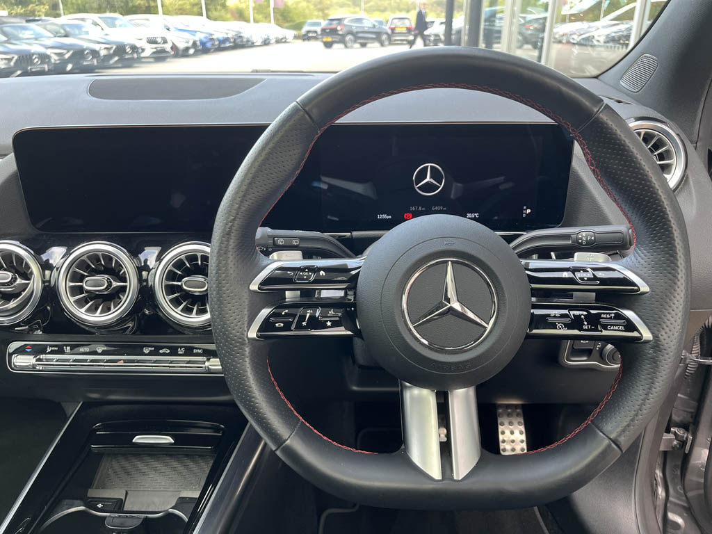 Used Mercedes-Benz GLA 2024 for sale - 76677657: Photo 4