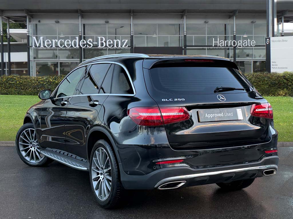 Used Mercedes-Benz GLC 2018 for sale - 76807357: Photo 2