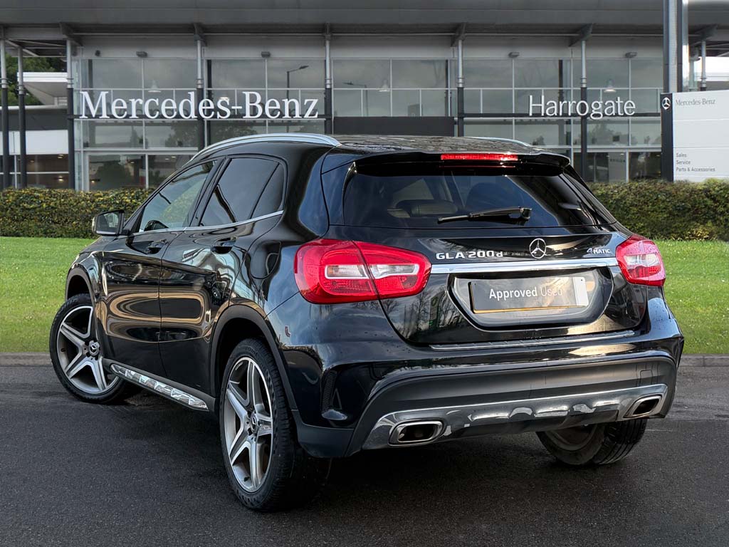 Used Mercedes-Benz GLA 2018 for sale - 76673379: Photo 2
