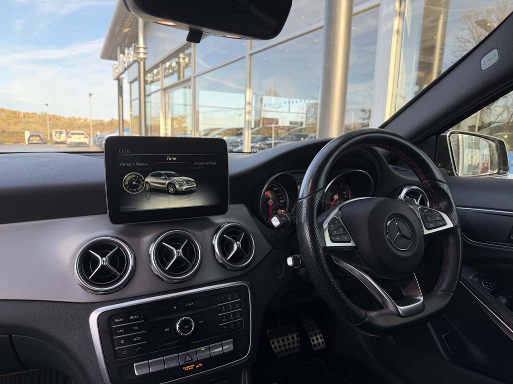 Used Mercedes-Benz GLA 2018 for sale - 76673379: Photo 3