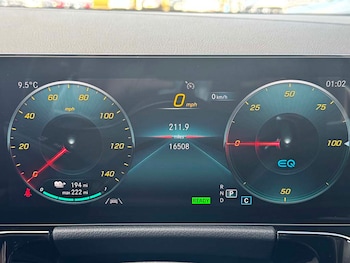 Used Mercedes-Benz EQA 2022 for sale - 76674477: Photo