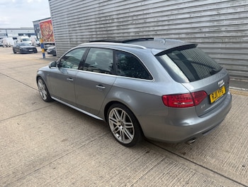 Used Audi A4 2011 for sale - 79300045: Photo