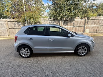 Used Volkswagen Polo 2012 for sale - 79750383: Photo