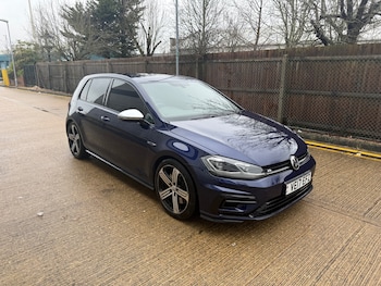 Used Volkswagen Golf 2017 for sale - 77475657: Photo