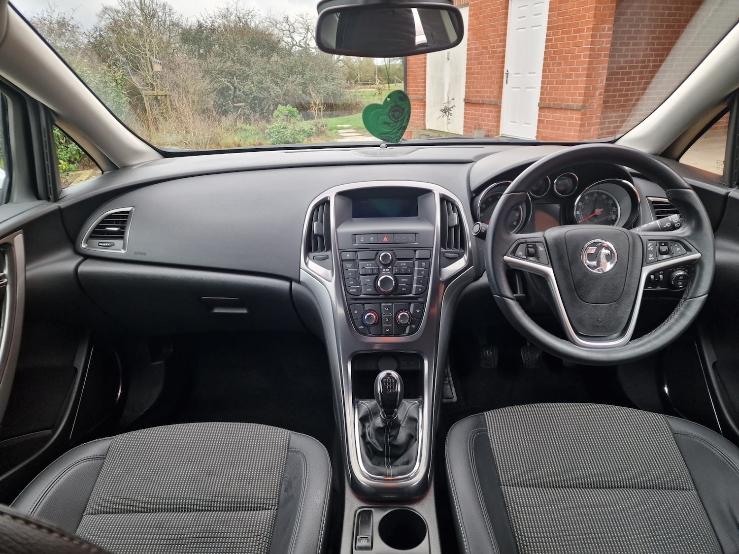 Used Vauxhall Astra 2010 for sale - 77465975: Photo 11