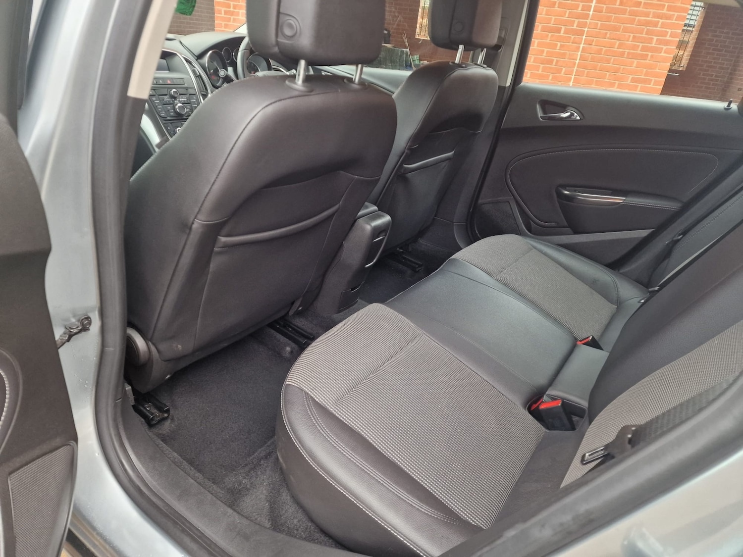 Used Vauxhall Astra 2010 for sale - 77465975: Photo 12