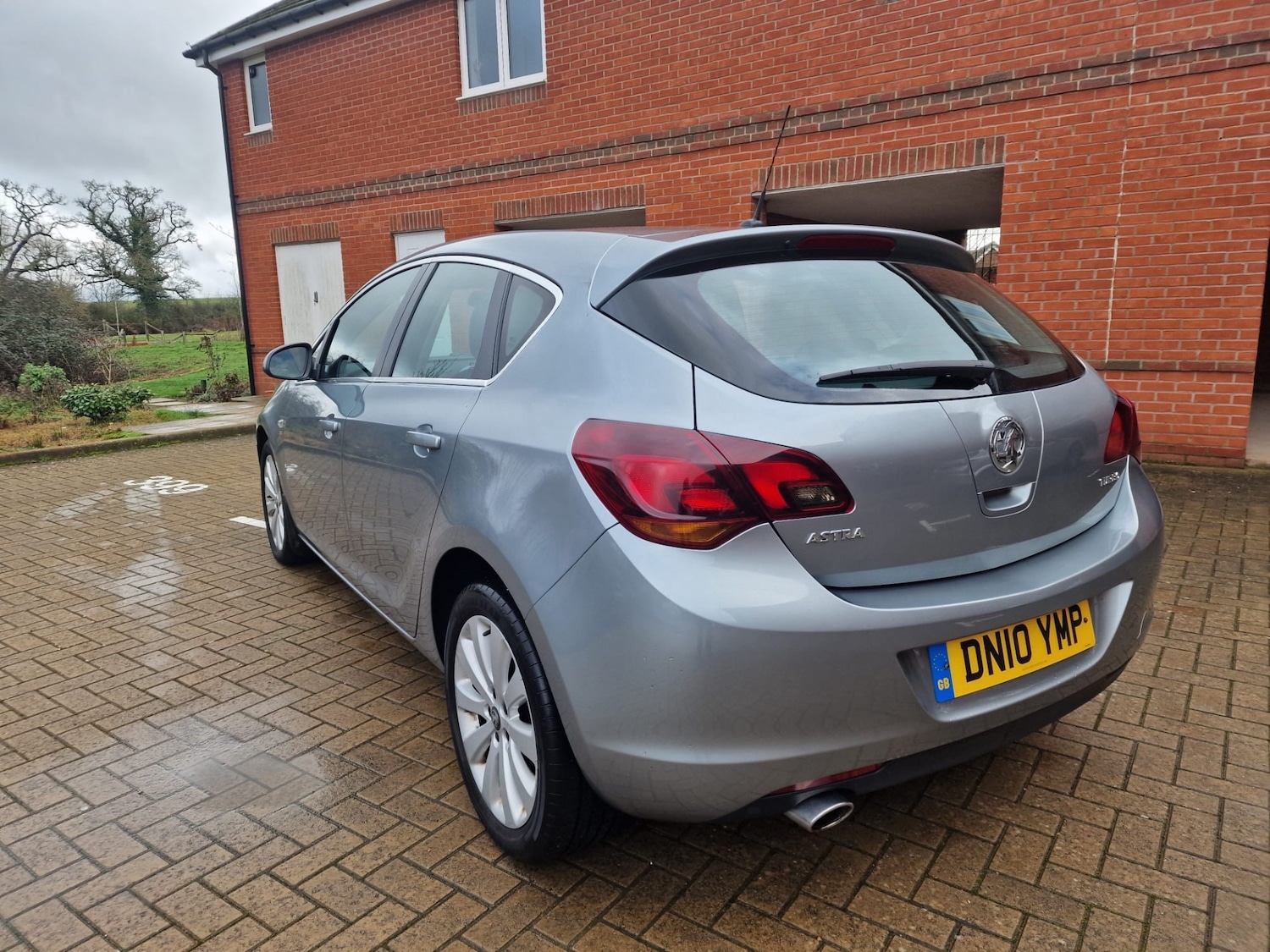Used Vauxhall Astra 2010 for sale - 77465975: Photo 3