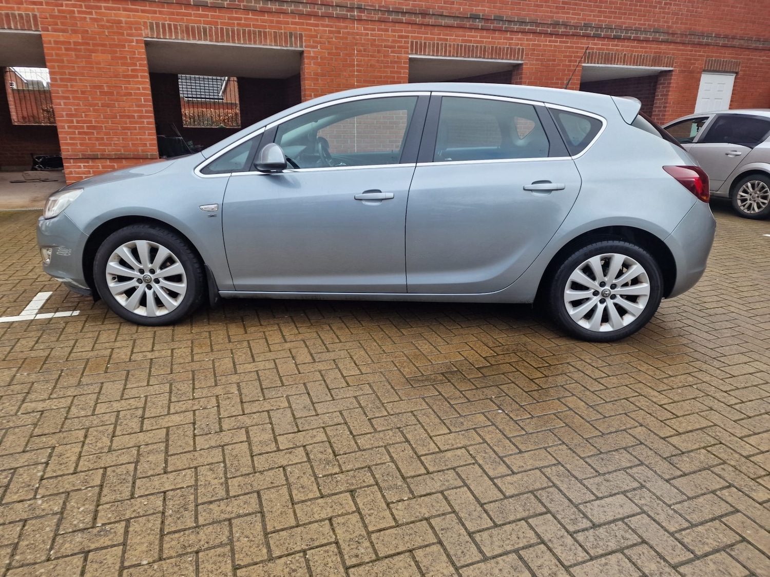Used Vauxhall Astra 2010 for sale - 77465975: Photo 5