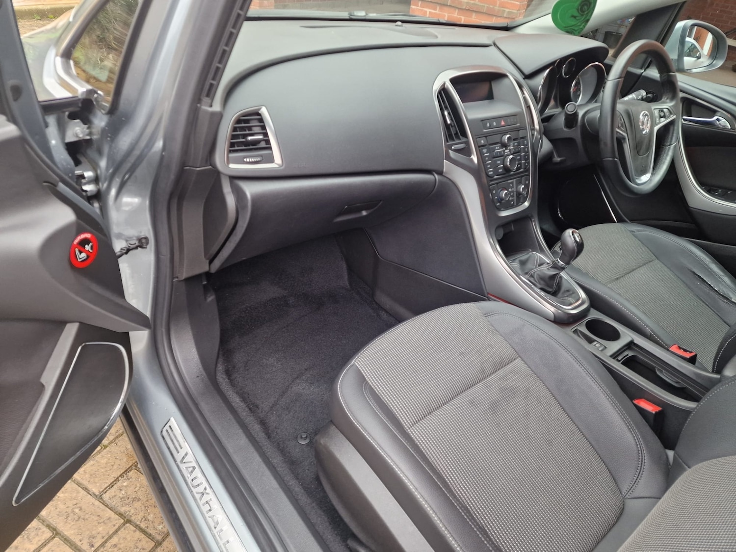 Used Vauxhall Astra 2010 for sale - 77465975: Photo 9