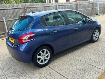 Used Peugeot 208 2013 for sale - 79620964: Photo
