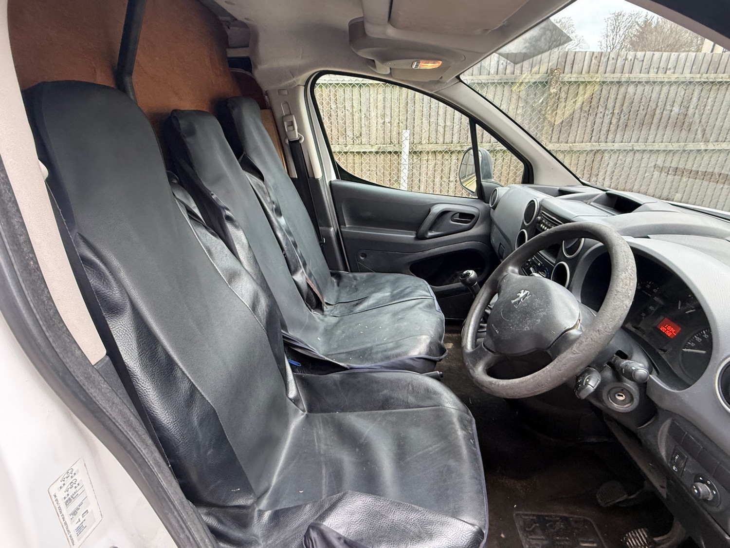 Used Peugeot Partner 2011 for sale - 77491009: Photo 9