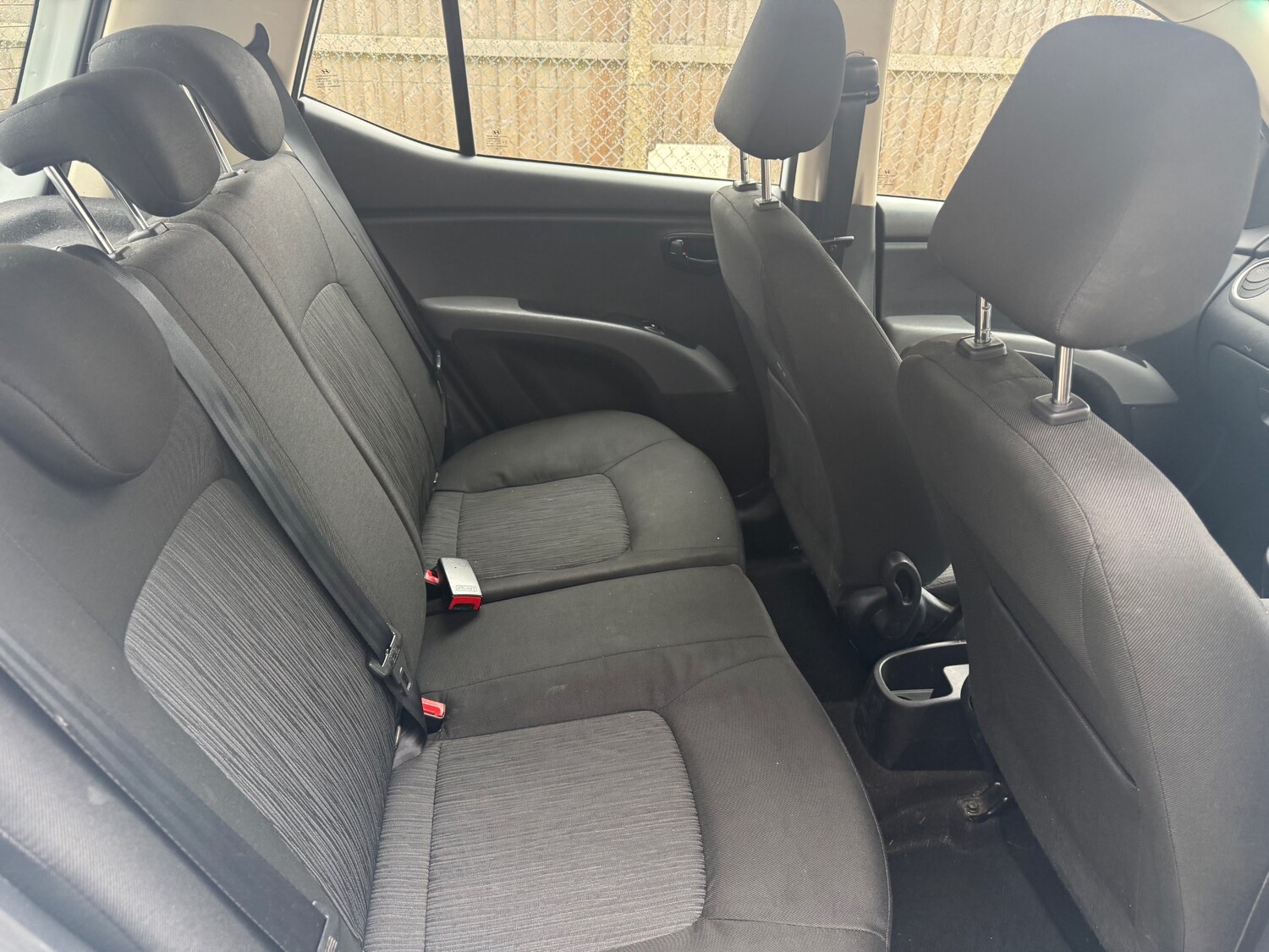 Used Hyundai i10 2013 for sale - 78121980: Photo 8