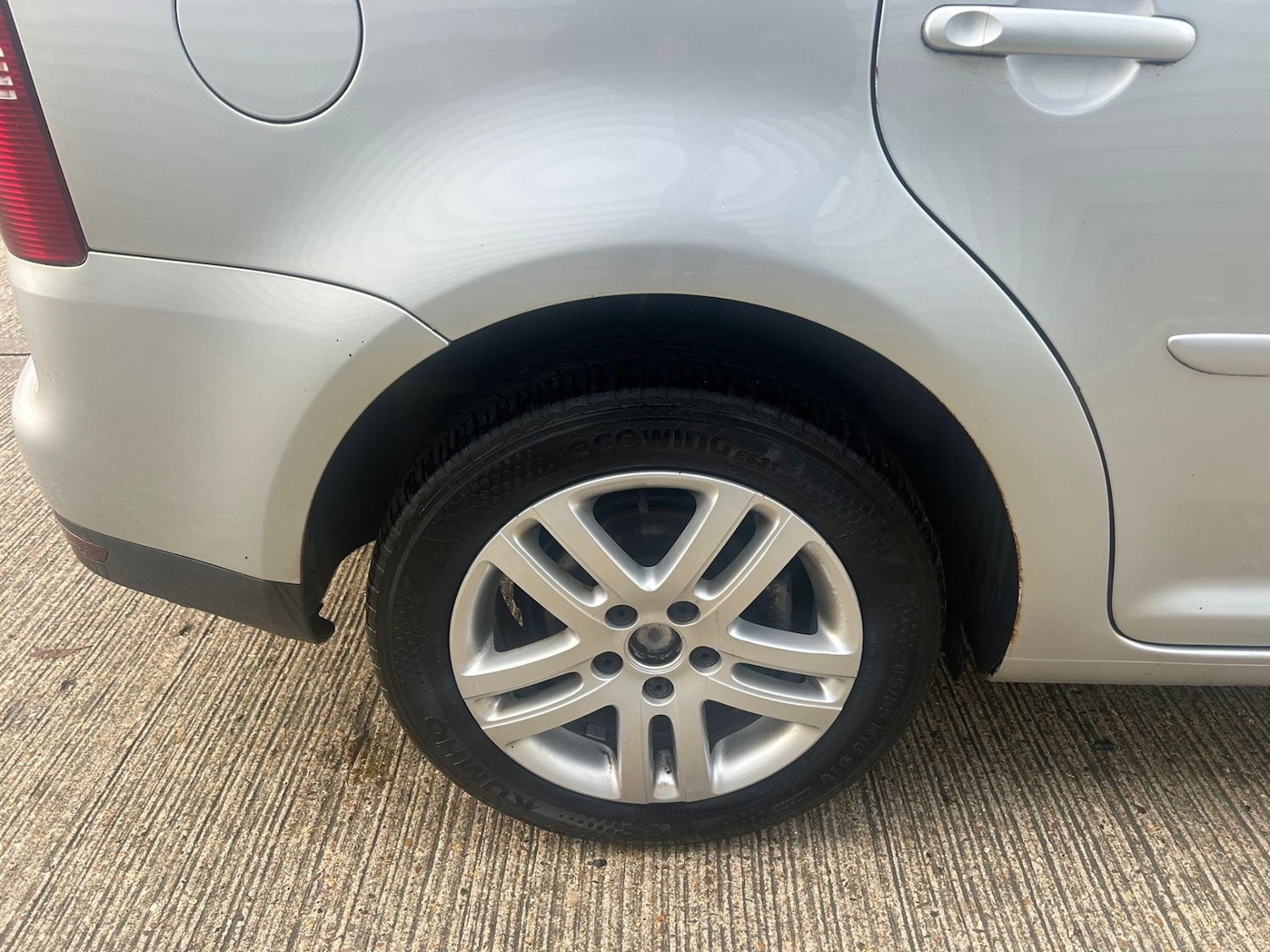 Used Volkswagen Touran 2007 for sale - 76960431: Photo 10