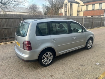 Used Volkswagen Touran 2007 for sale - 76960431: Photo