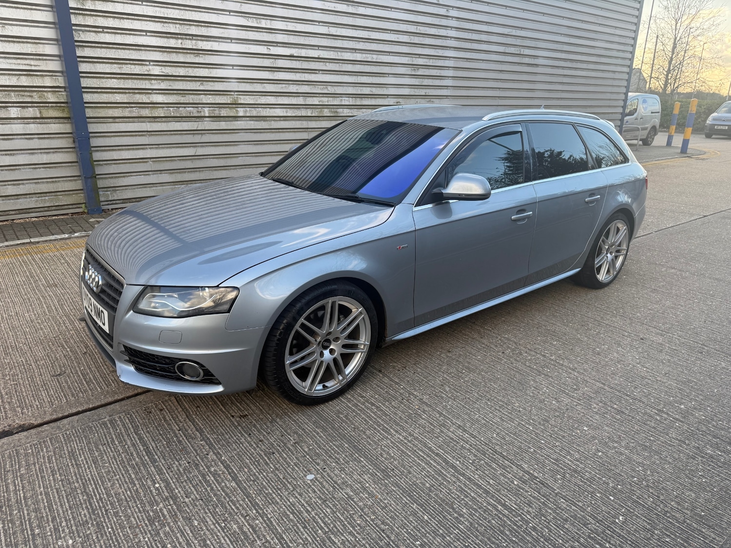 Used Audi A4 2009 for sale - 77830086: Photo 5