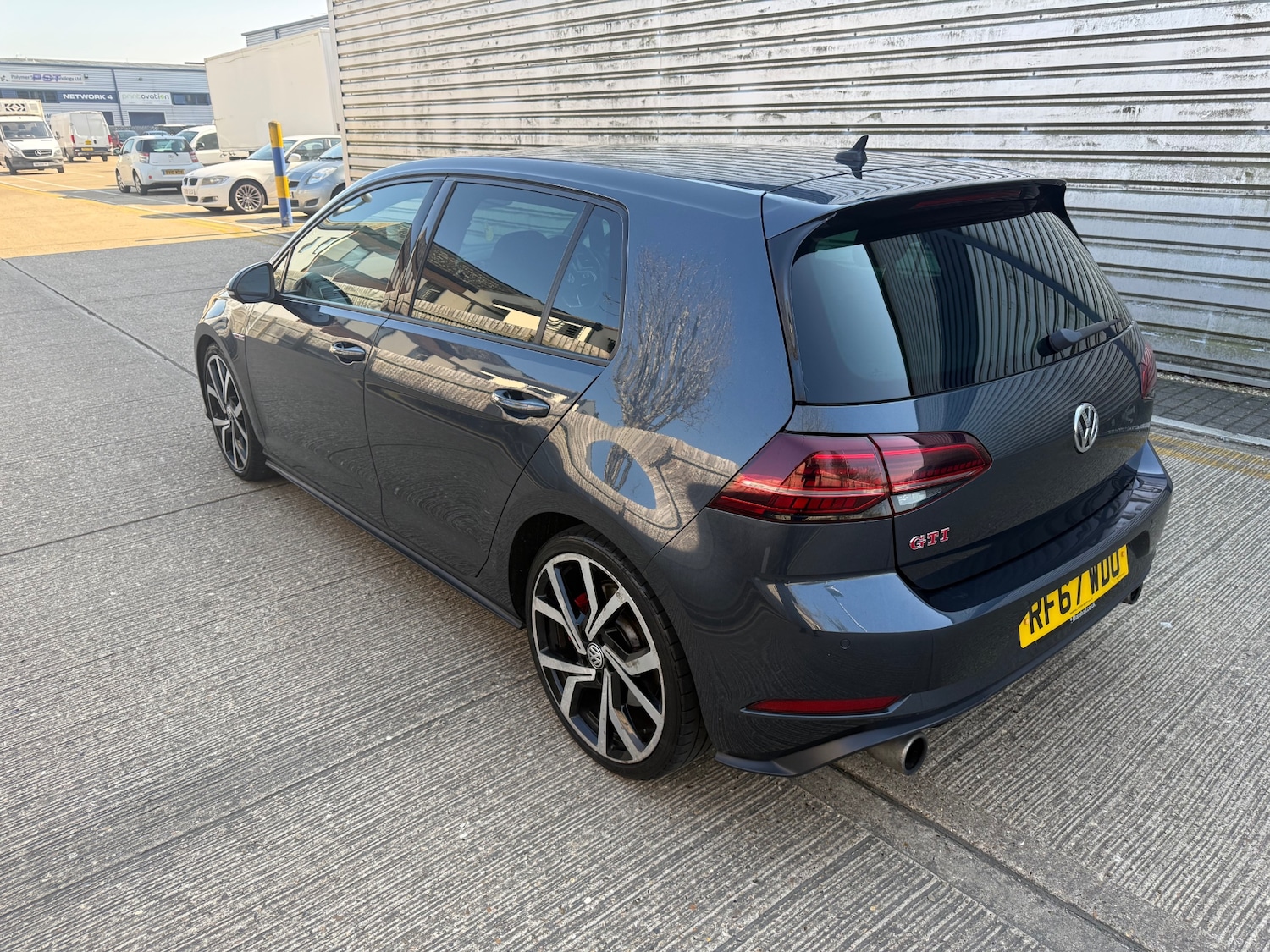 Used Volkswagen Golf 2017 for sale - 77970774: Photo 5