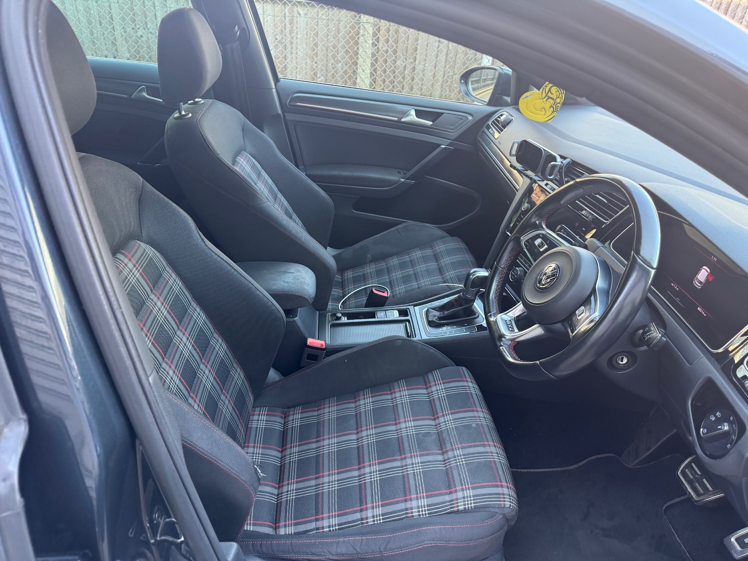 Used Volkswagen Golf 2017 for sale - 77970774: Photo 8