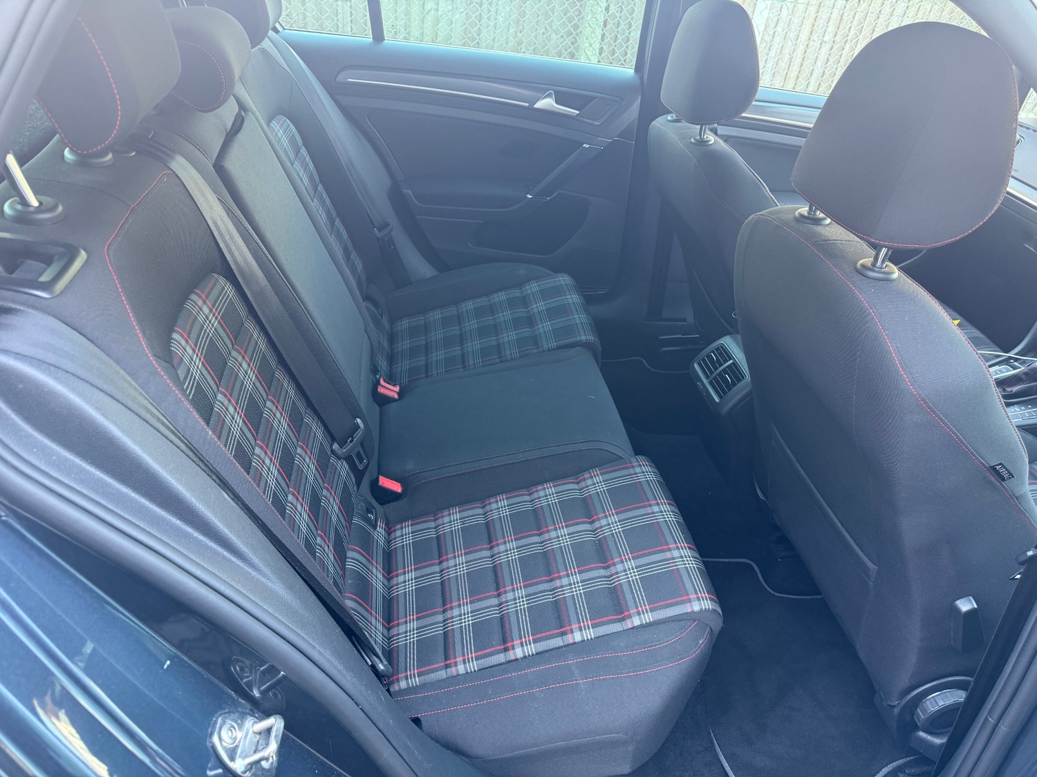 Used Volkswagen Golf 2017 for sale - 77970774: Photo 9