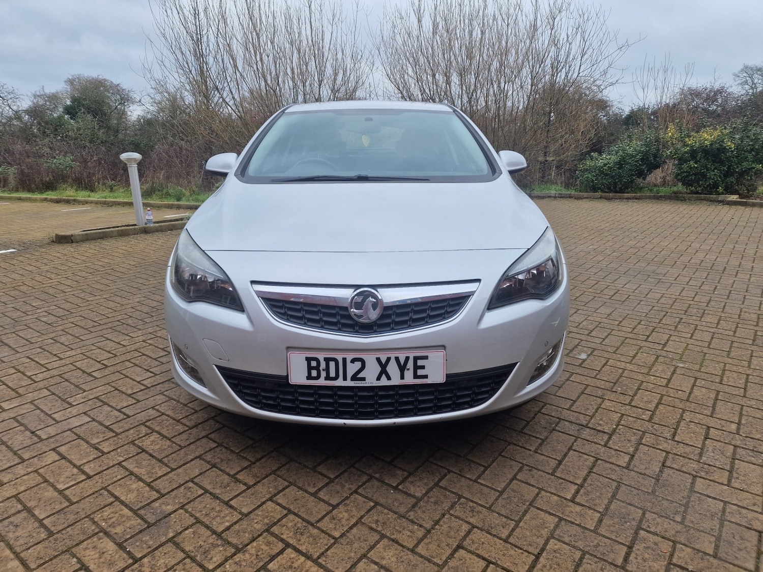 Used Vauxhall Astra 2012 for sale - 77437979: Photo 2