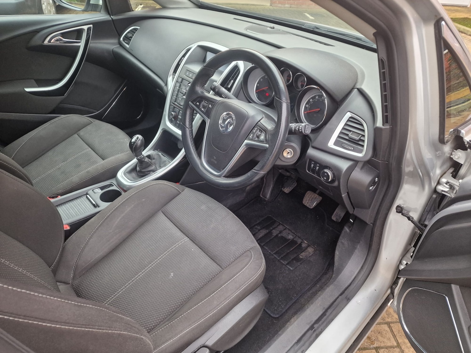 Used Vauxhall Astra 2012 for sale - 77437979: Photo 8