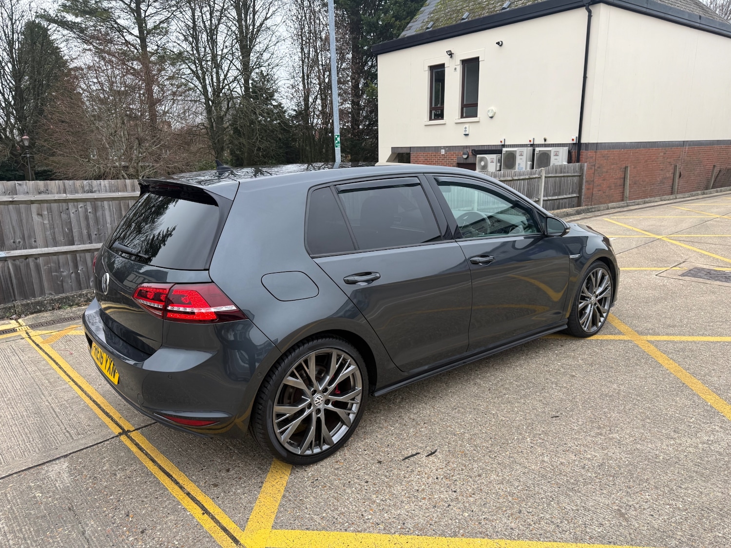 Used Volkswagen Golf 2016 for sale - 77058390: Photo 3