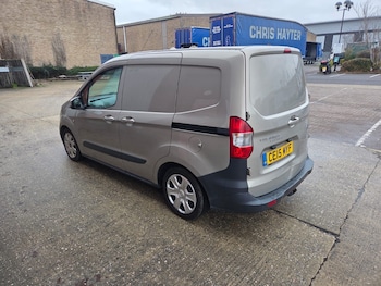 Used Ford Transit Courier 2015 for sale - 76885141: Photo