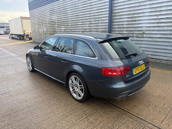 Used Audi A4 2010 for sale - 77384991: Photo
