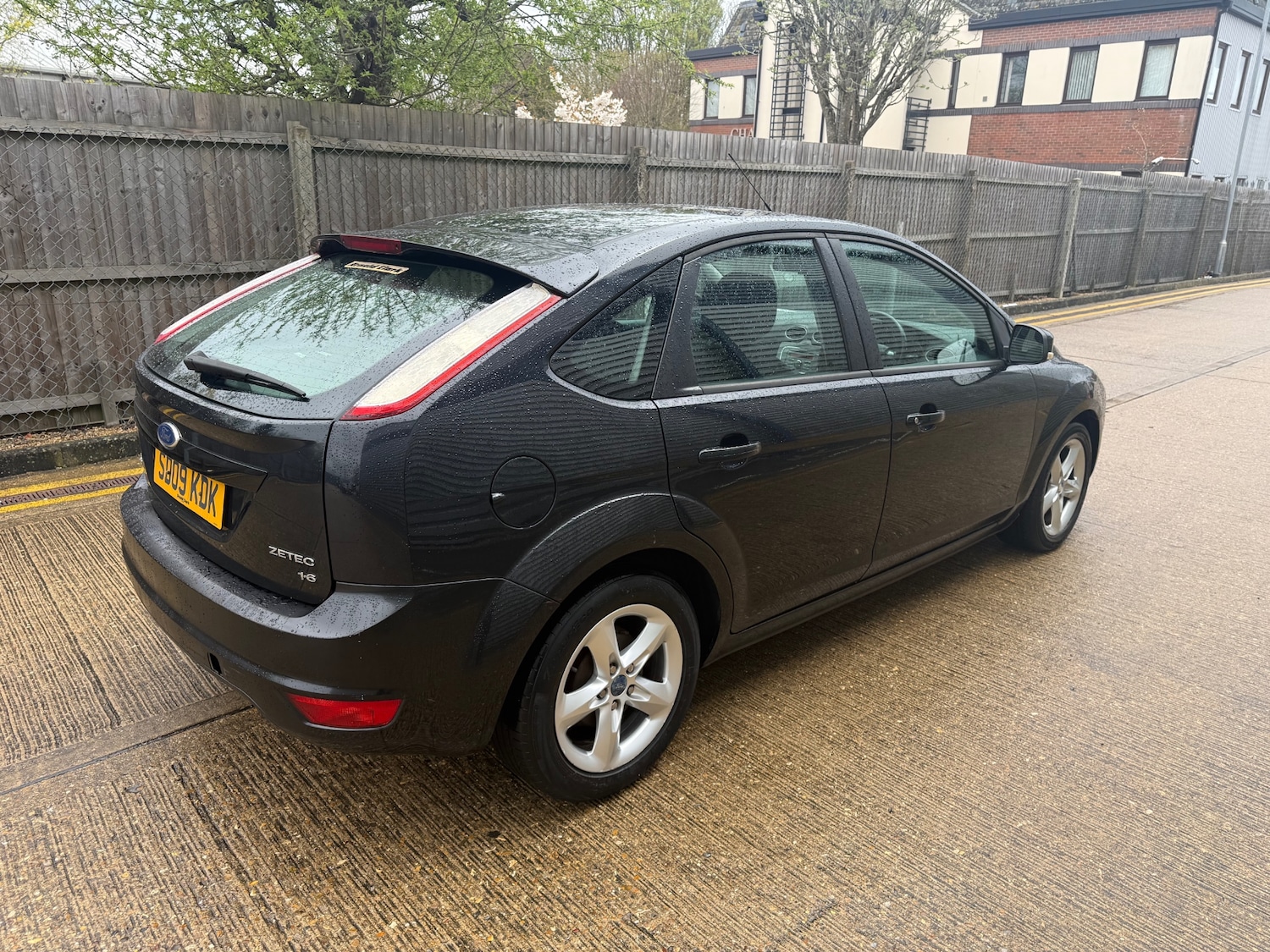 Used Ford Focus 2009 for sale - 78121964: Photo 2