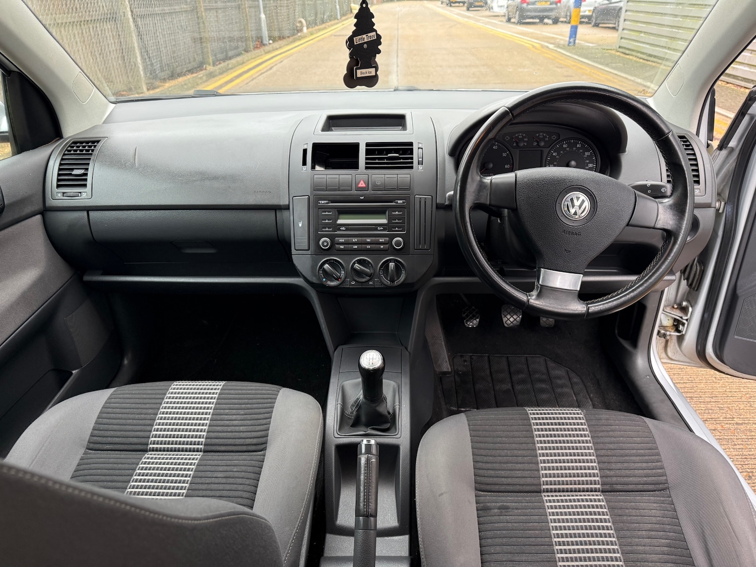 Used Volkswagen Polo 2008 for sale - 76969922: Photo 9