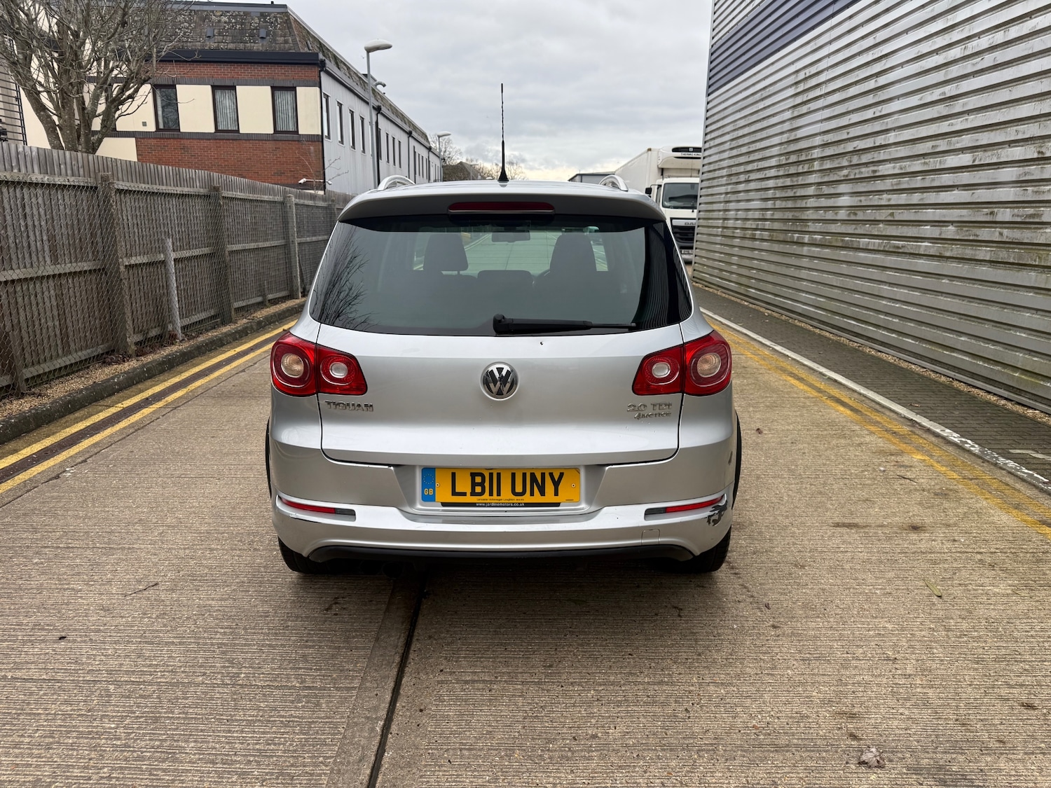 Used Volkswagen Tiguan 2011 for sale - 77630865: Photo 3