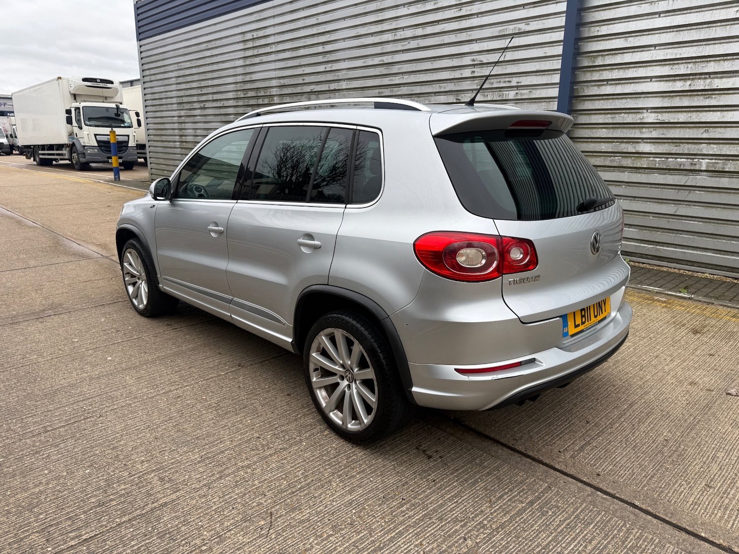 Used Volkswagen Tiguan 2011 for sale - 77630865: Photo 4