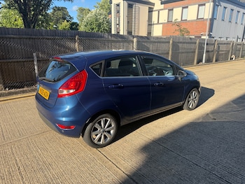 Used Ford Fiesta 2010 for sale - 78888911: Photo