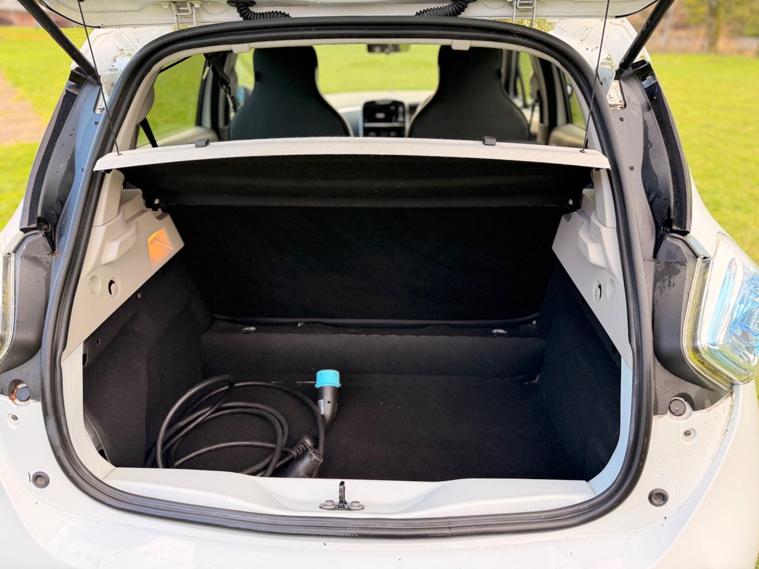 Used Renault Zoe for sale - 77456159: Photo 24